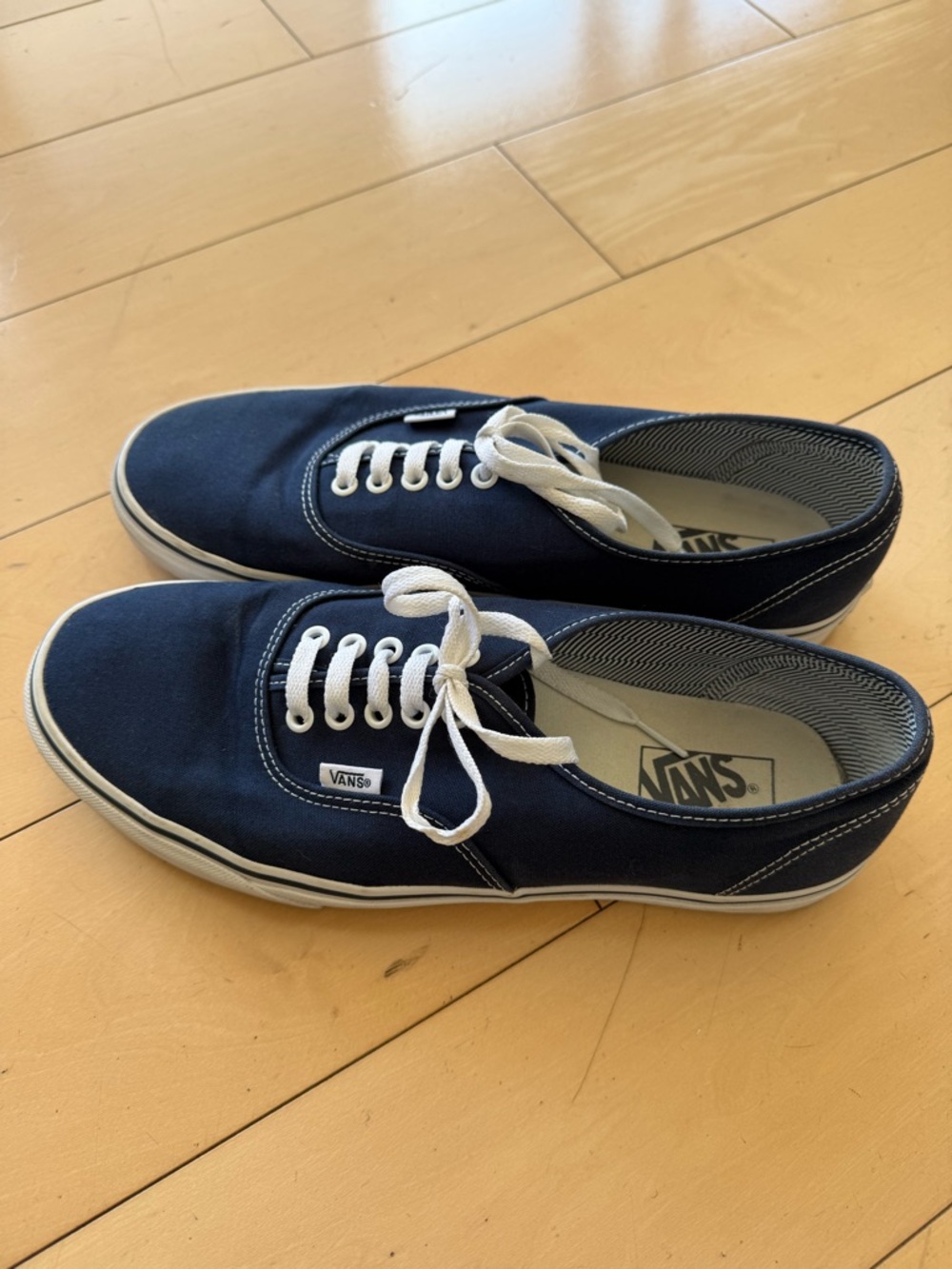 Vans Navy Canvas Authentic Sneakers with White Laces. Mens Size 11